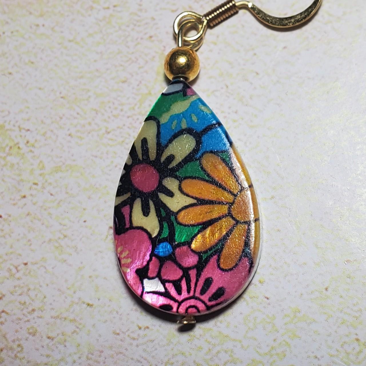 Shiny Flora Beaded Earrings